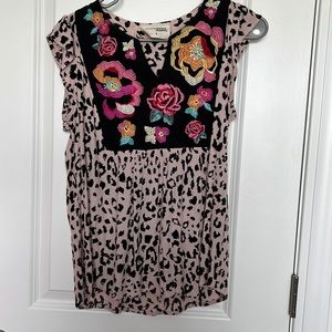 Savanna Jane size small multi media blouse